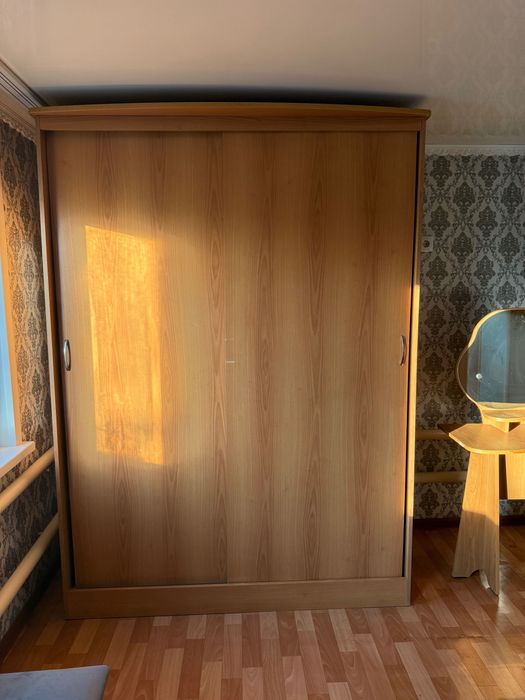 Продам спальный гарнитур