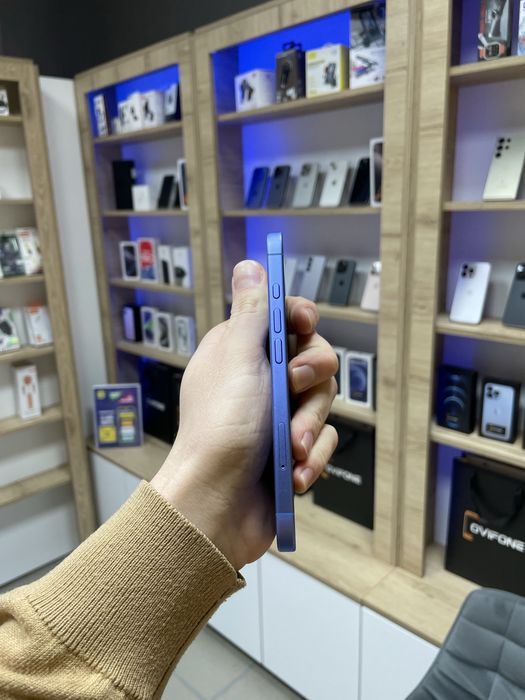 Apple iPhone 16, Bluemarin, 128 GB, Excelent