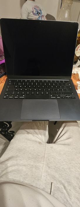 Macbook  Air M2 A2681