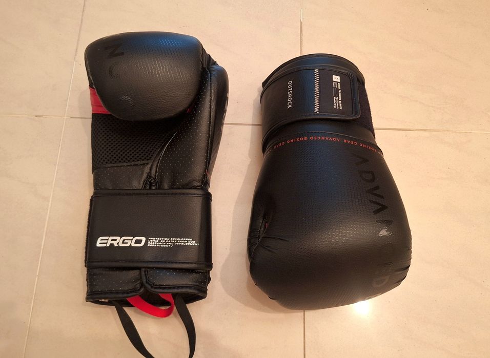 Боксови ръкавици, протектори -муай тай, кикбокс, мма