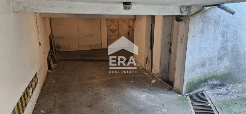 Продава се Гараж / Паркомясто в Варна, Център - 19 кв.м за 738 €/кв.м - Снимка #3