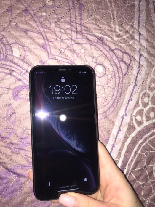 Продается смартфон iPhone XR в идеальном состоянии!