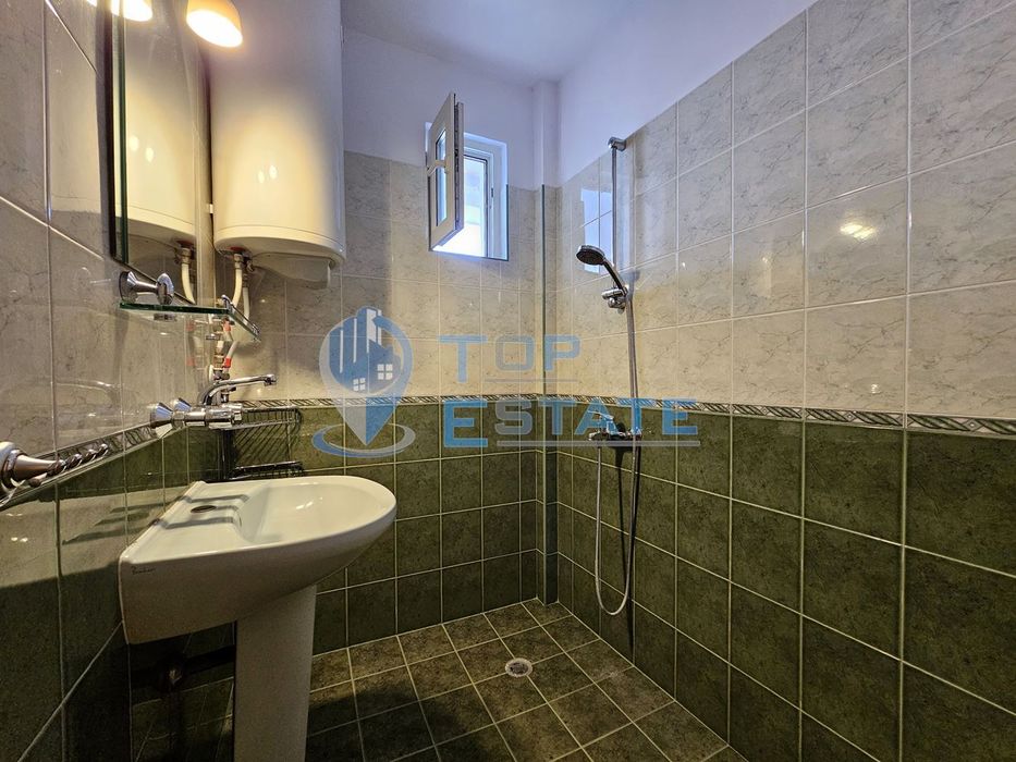 Многостаен, обзаведен апартамент в широкия център в град Велико Търно