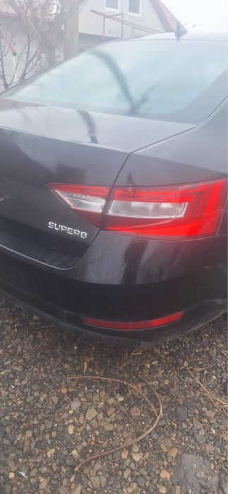 Dezmembrez skoda superb 2019