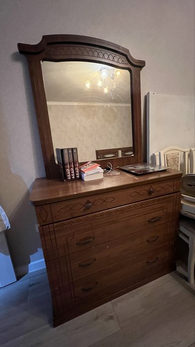 Спальный гарнитур