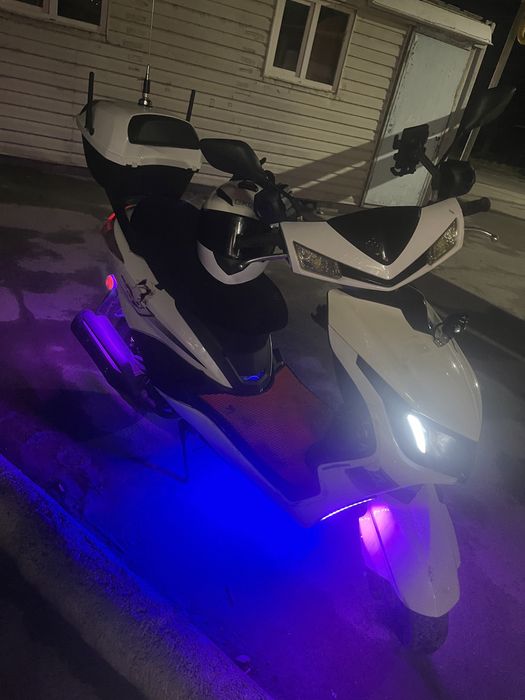 Мопед М8 сатылады обмен бар