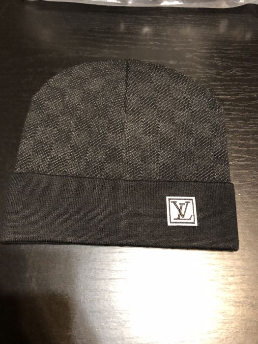 Caciula Louis Vuitton , calitate premium , pe stoc , noua