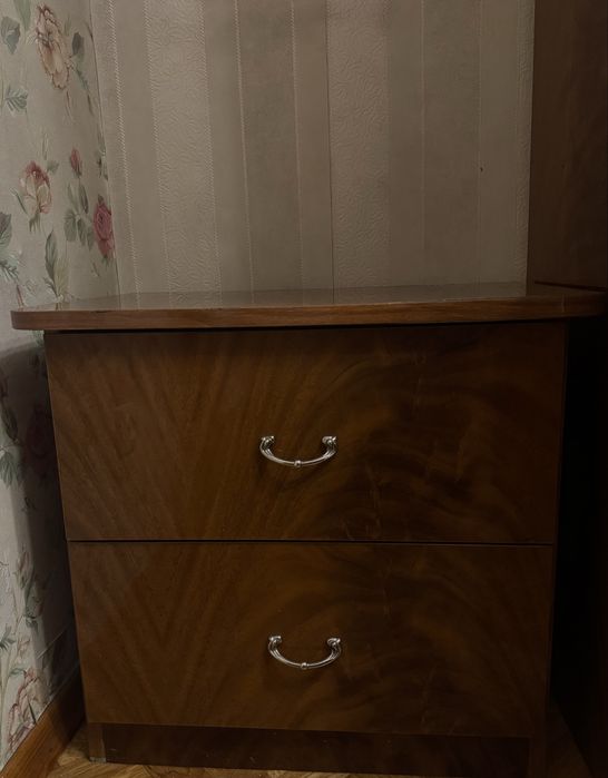 Спальный гарнитур