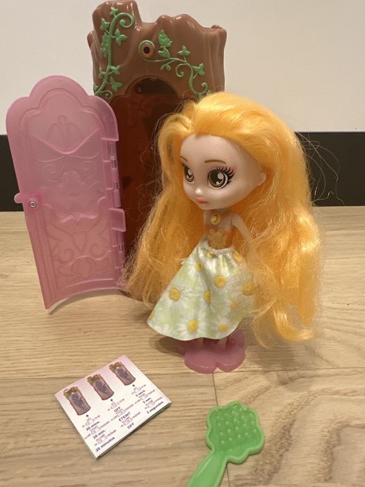 Papusa zana, Bright Fairy Friends, casuta si accesorii, 16 cm