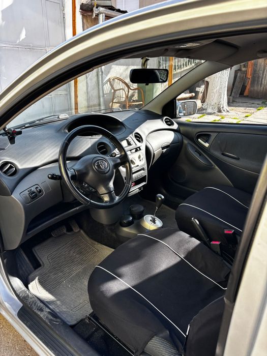 Toyota Yaris 2004