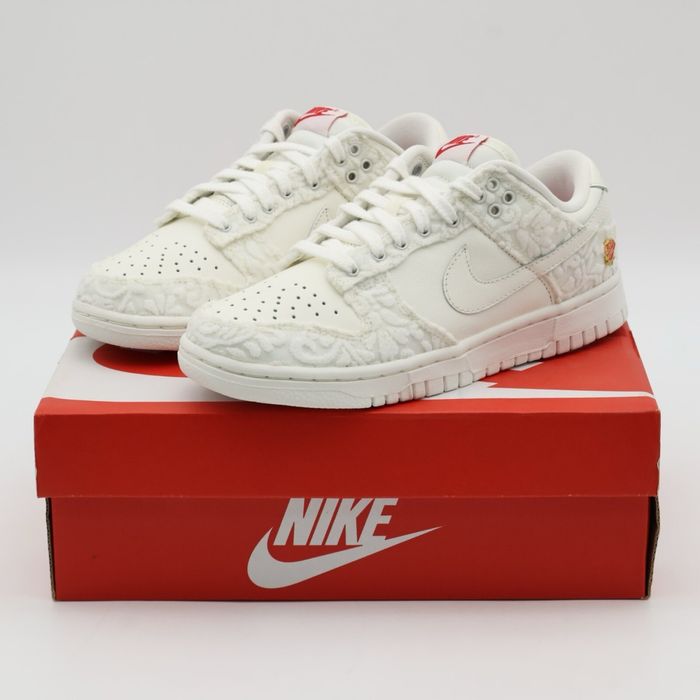 Nike Dunk Low Give Her Flowers