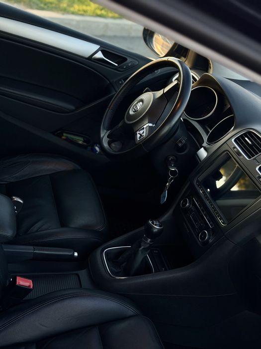 VOLKSWAGEN Golf 2010 — imagine 4