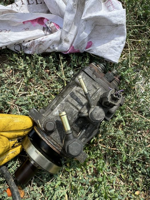 Pompa INJECTIE NISSAN PRIMERA P12 2.2 diesel/alternator/electromotor