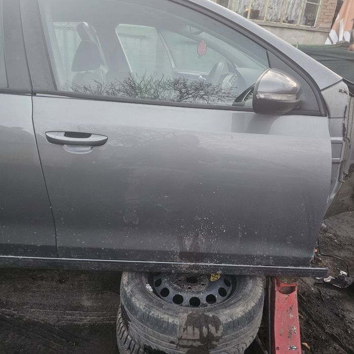 Врати и огледала за голф 6  във перфектно същоияние