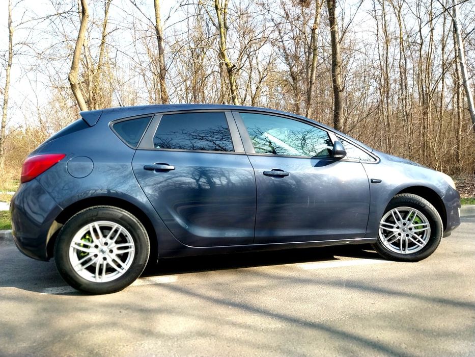 Opel Astra J 1.7 cdti 2010