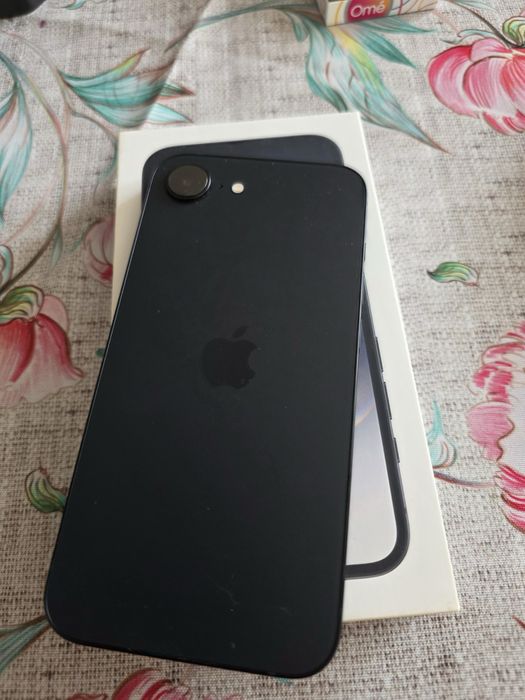 Iphone 16 e 128