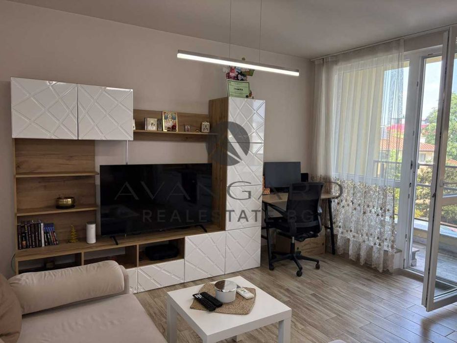 Продава се Двустаен апартамент в Пловдив, Христо Смирненски - 70 кв.м за 2715 €/кв.м - Снимка #1