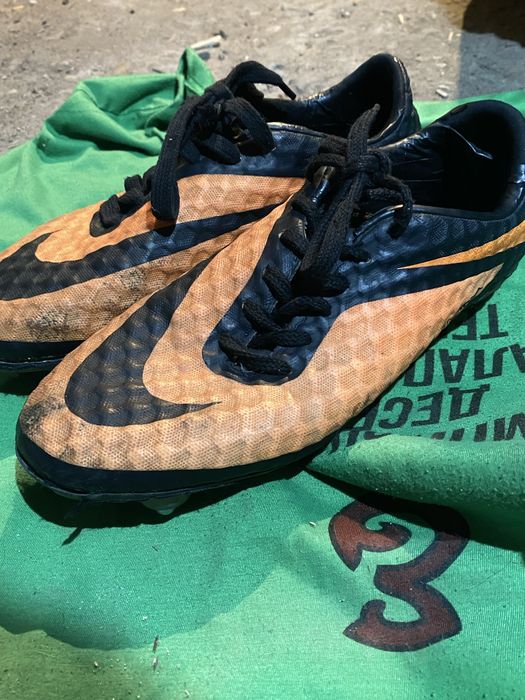 Бутсы Hypervenom R39