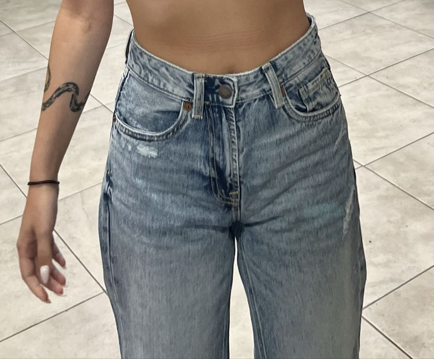 Stradivarius светло сини дънки