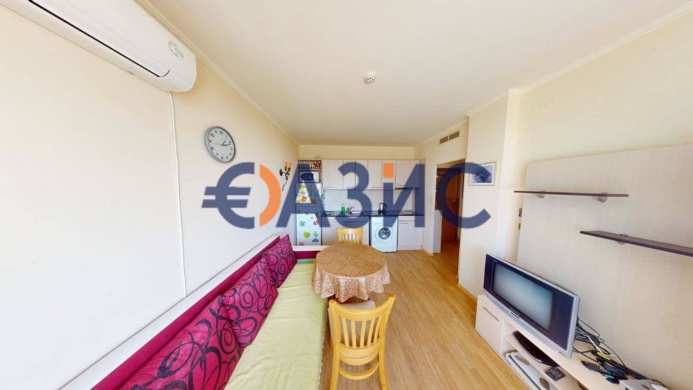 Продава се Двустаен апартамент в к.к. Елените - 53 кв.м за 1491 €/кв.м - Снимка #1