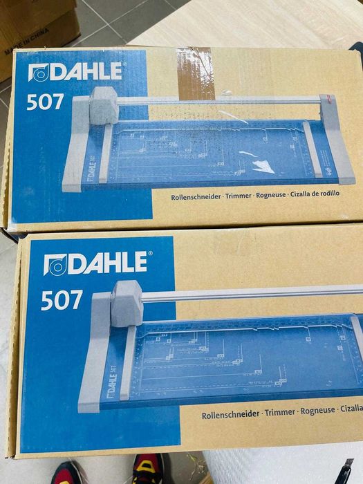 Ghilotina hârtie Dahle model 2020 (tăiere conform standard DIN) A4