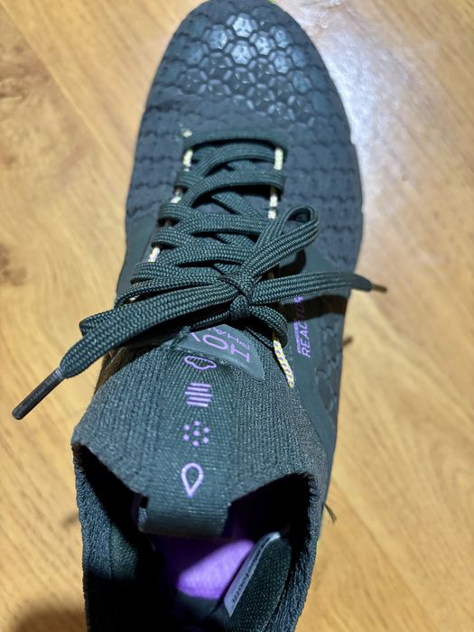 Беговые кроссовки Under Armour, 38 размер