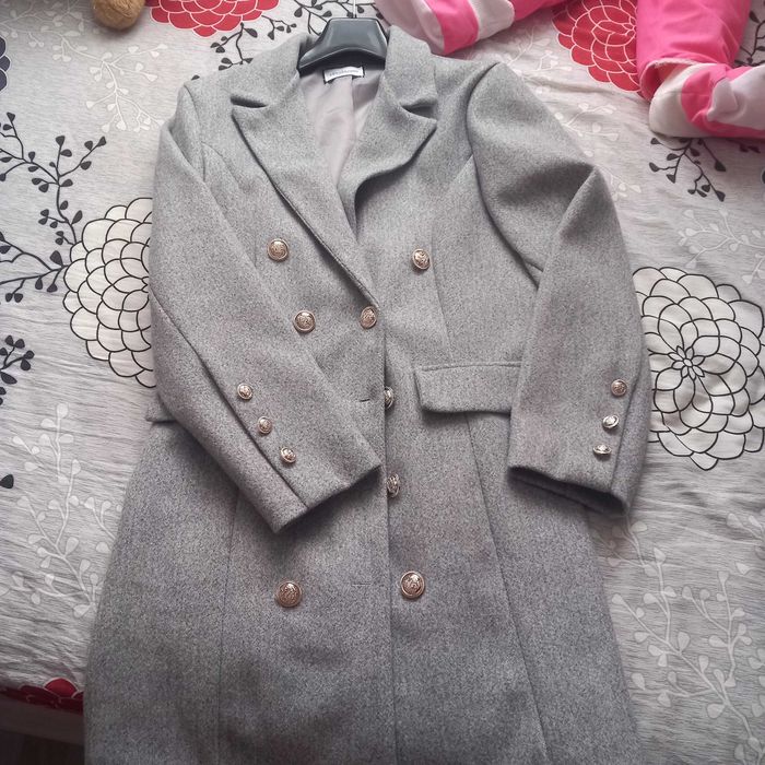 Дамско сиво палто