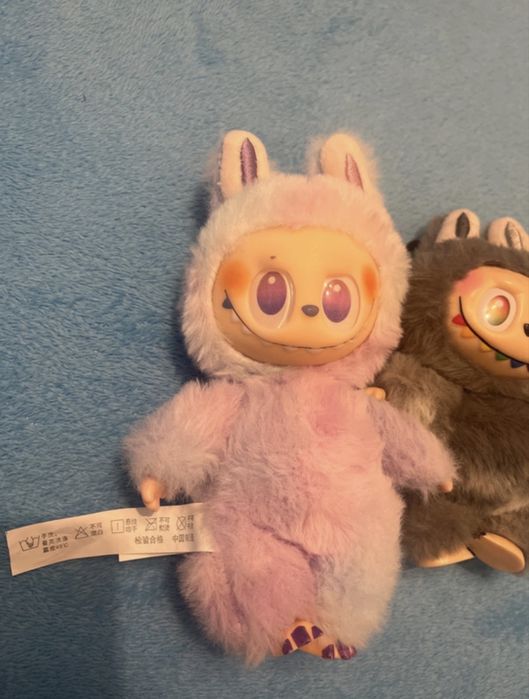 2 plusuri Labubu