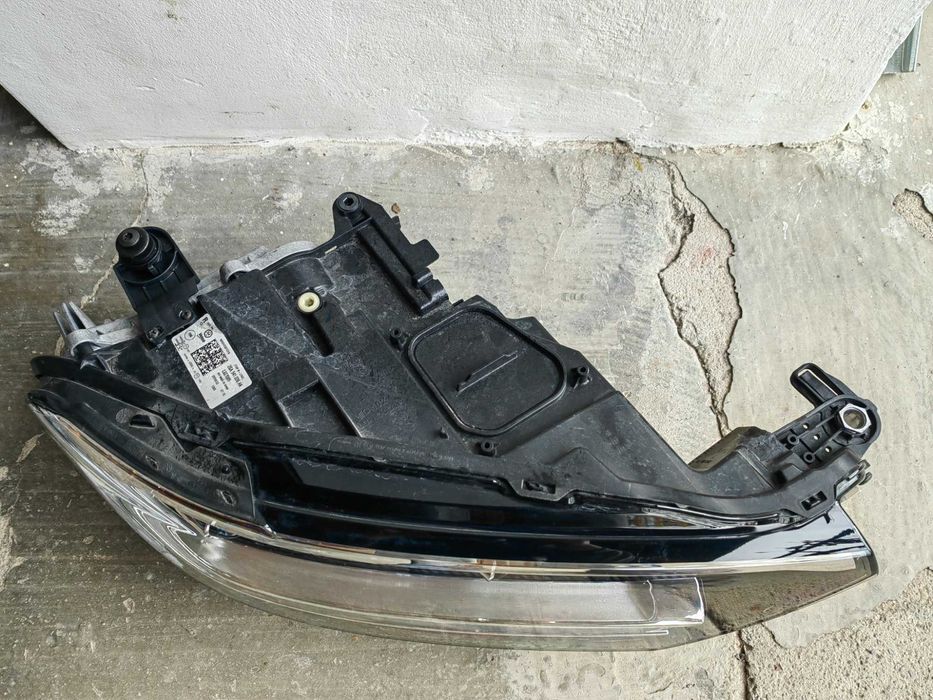 Фар VW T-Roc IQ Light десен / Фар Т-Рок Оригинален