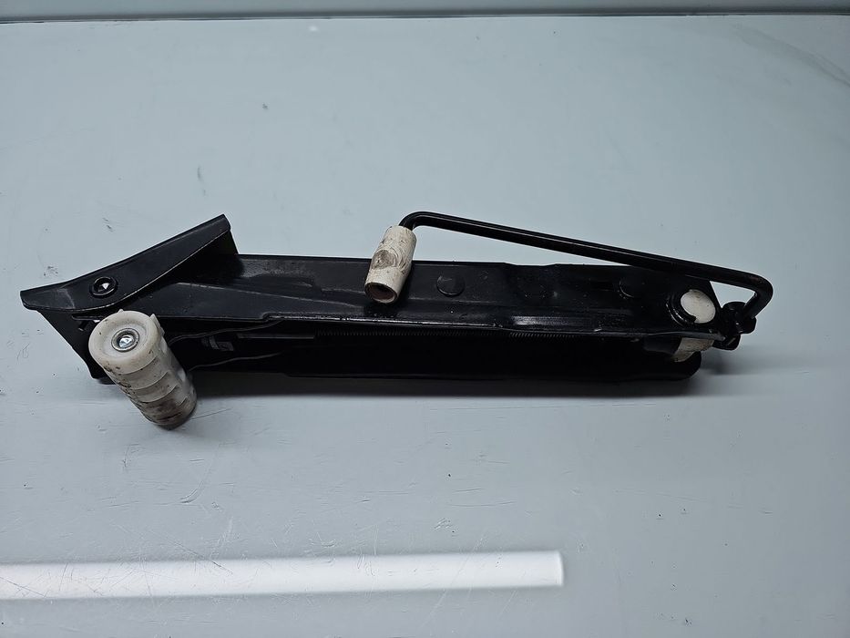 Set cric si cheie AUDI A6 (4G2, C7) S-line [Fabr 2012-2017] 8N0012219/