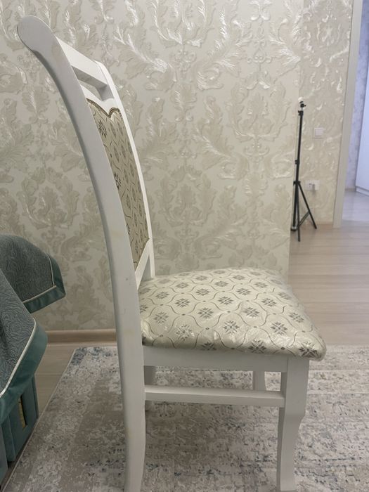 Продаю комплект Стулья депутат