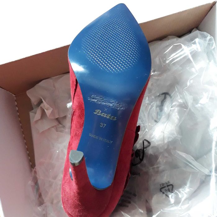 Ghete Bata din piele bordeaux !