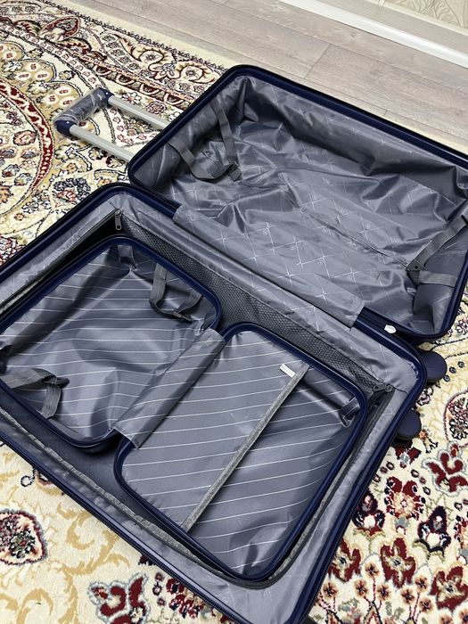 Чемодан M + кейс (набор) новый