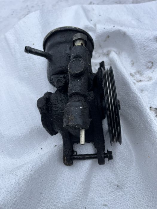 Запчасти тоета карина