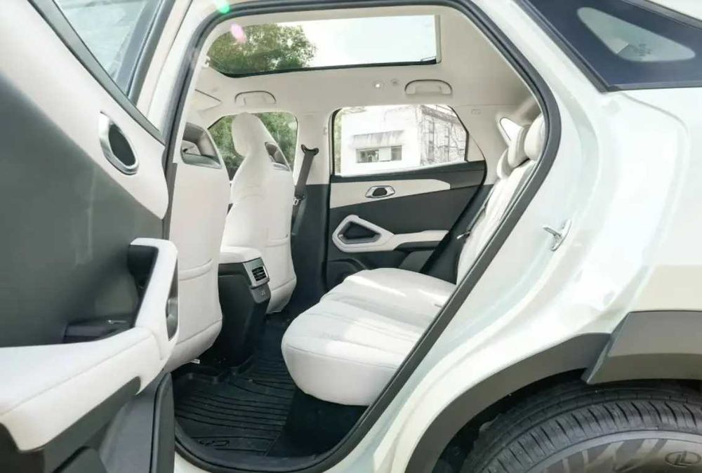 BYD Yuan UP 2025 Yil
