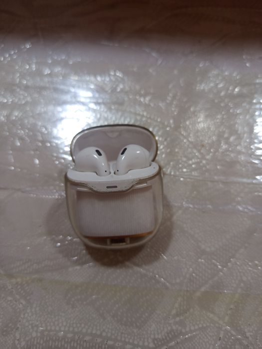 Наушники Айр подс б/у