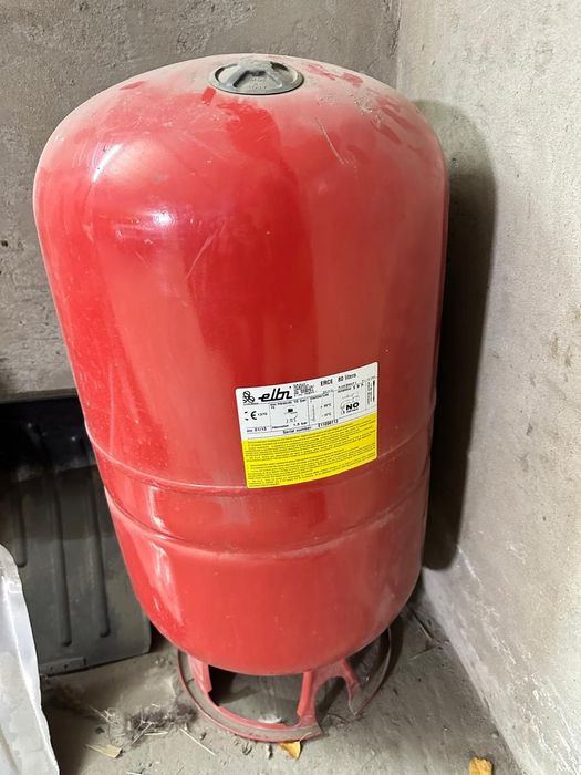 Продам расширительный бак 80 литров.