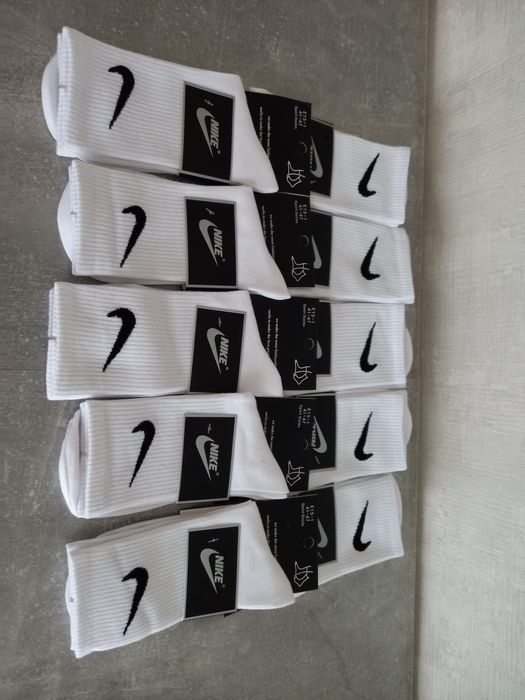 Белые носки nike