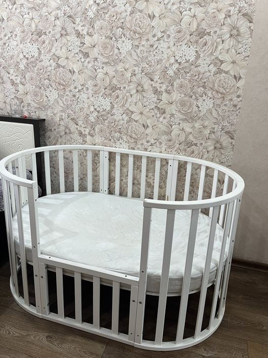 Продам детскую кровать трансформер от 0-4 лет