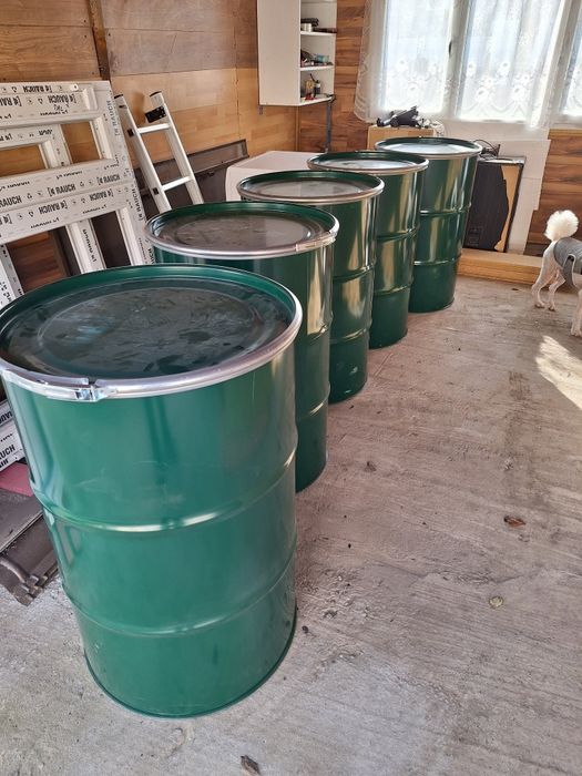 Vând butoaie tablă 200l