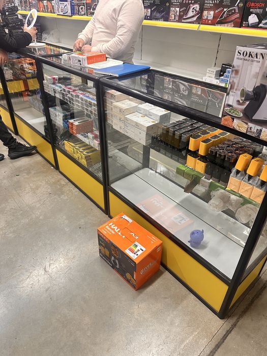 Стекляная витрина