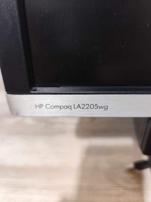 Monitor hp LA2205 wg 22inch