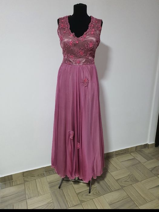 Rochie lunga din voal matase naturala si corset dantela;