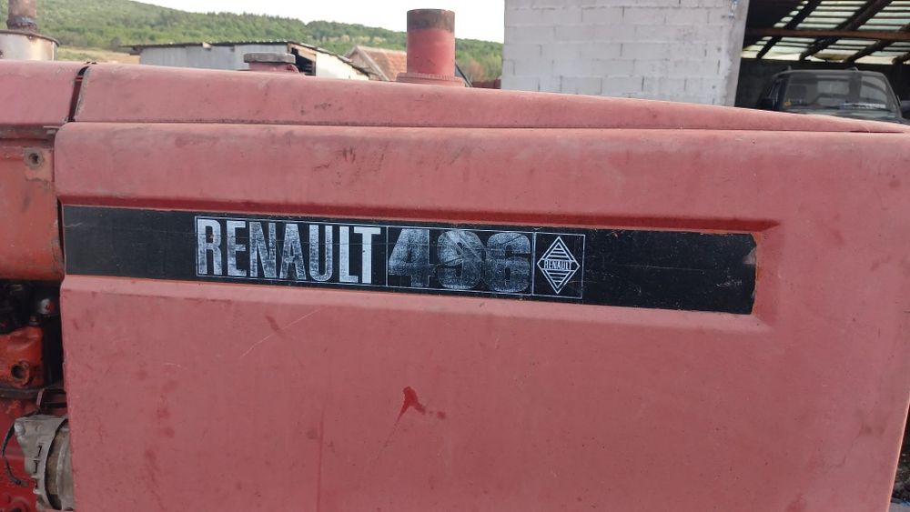 Vând tractor mai multe detalii la telefon
