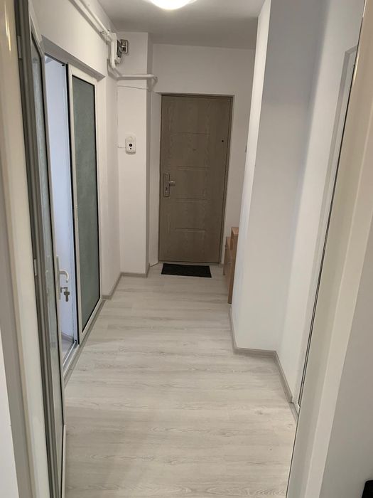 Închiriez apartament cu o camera Faleză