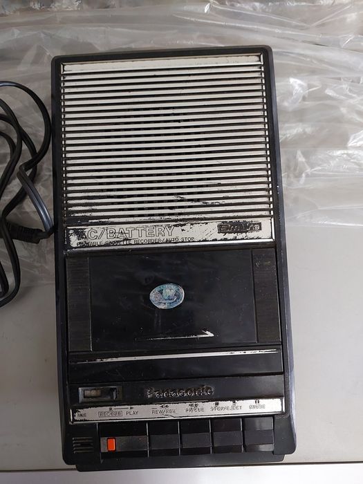 Магнитофон Panasonic модель RQ 2104