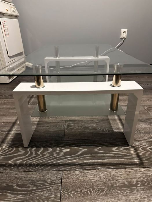 Холна стъклена маса