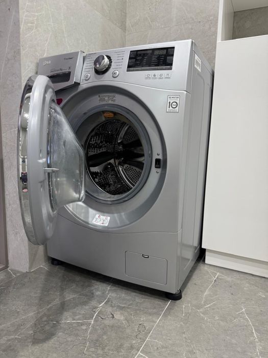 Продаю стиральную машину LG