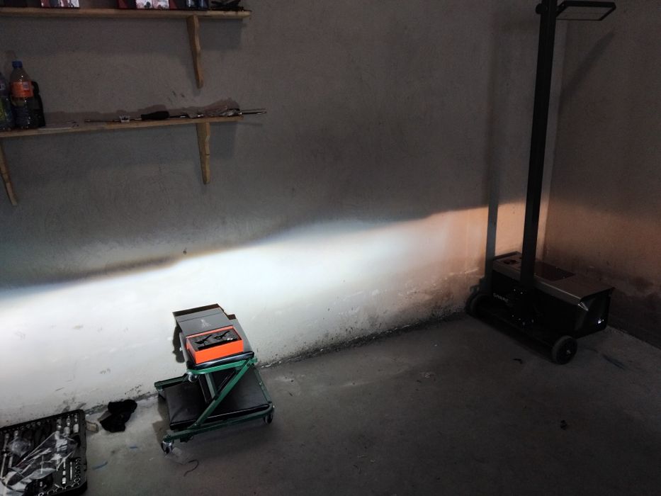 Професионален реглаж на фарове на машина