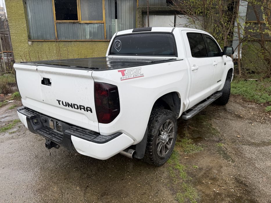 TOYOTA TUNDRA SR5 на части